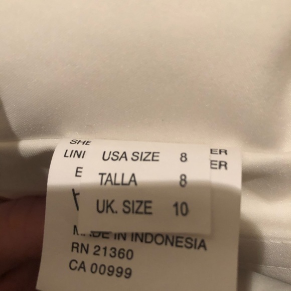 Wedding Dress - Picture 7 of 14